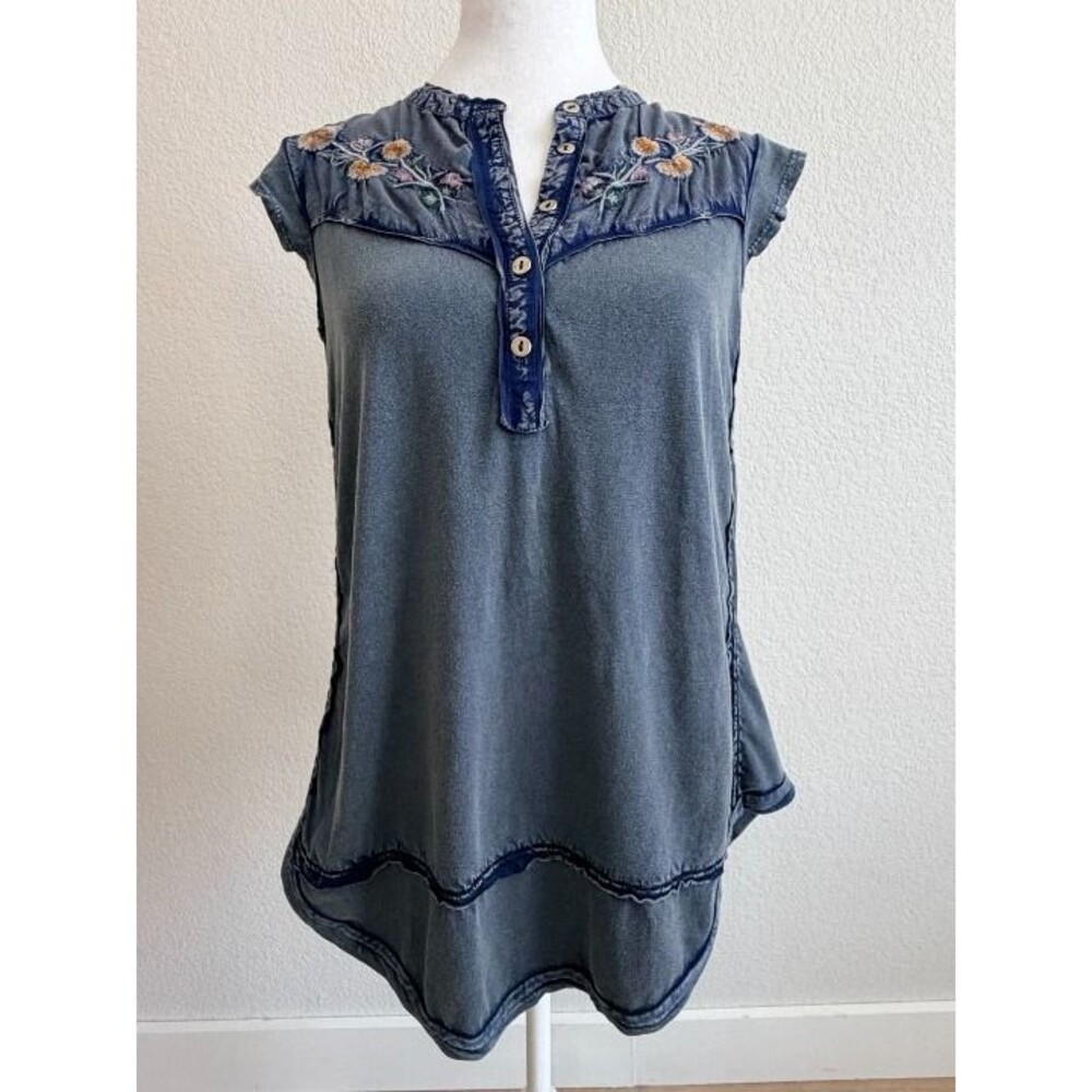 NWT Anthropologie Meadow Rue Floral Embroidered Henley Tank Top Blue XS